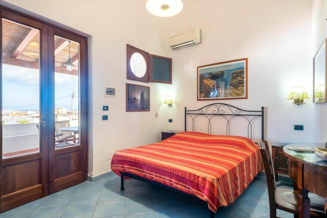 Casa Vacanza Artemis Липари Экстерьер фото
