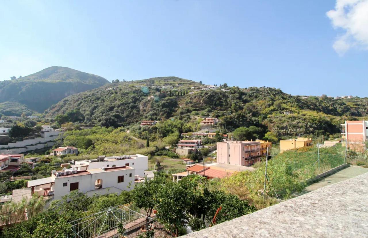 Casa Vacanza Artemis Липари Экстерьер фото