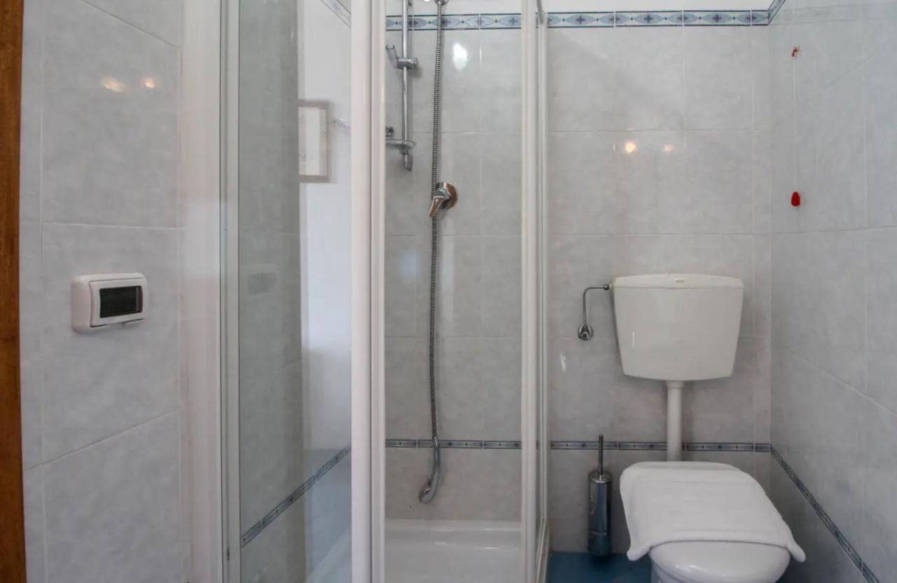 Casa Vacanza Artemis Липари Экстерьер фото