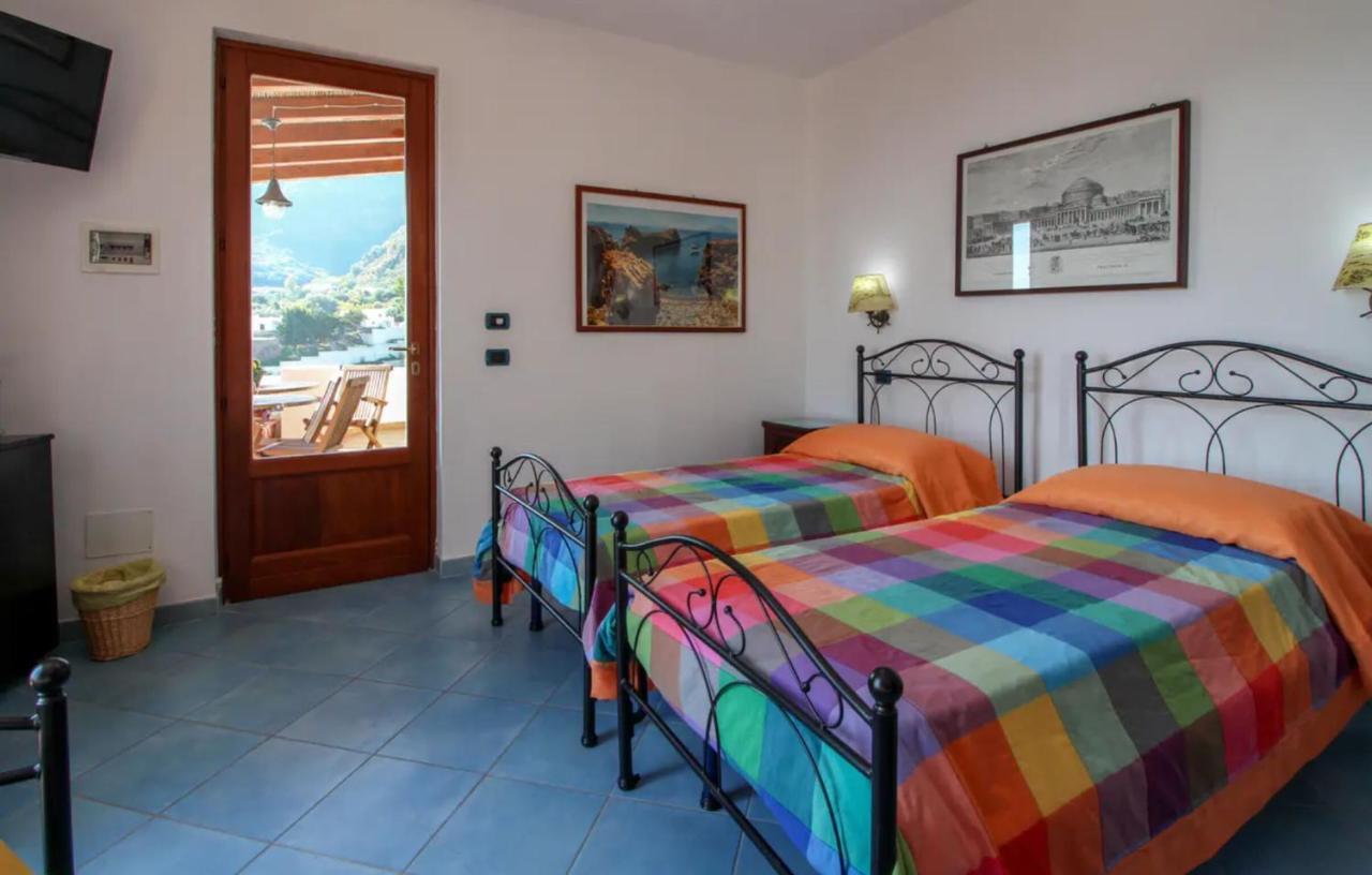 Casa Vacanza Artemis Липари Экстерьер фото