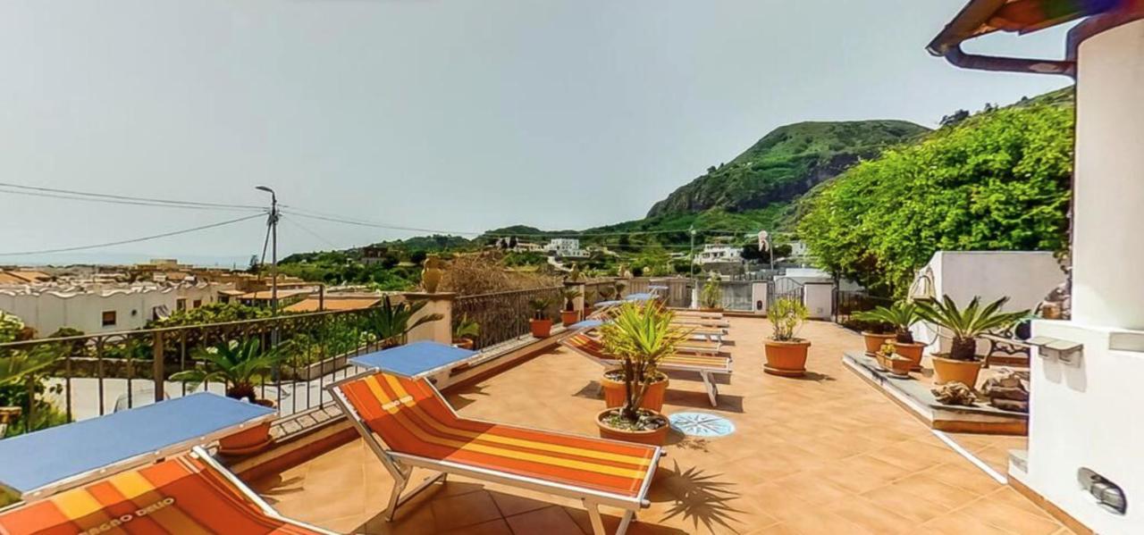 Casa Vacanza Artemis Липари Экстерьер фото