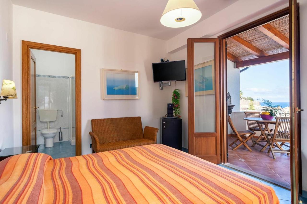 Casa Vacanza Artemis Липари Экстерьер фото