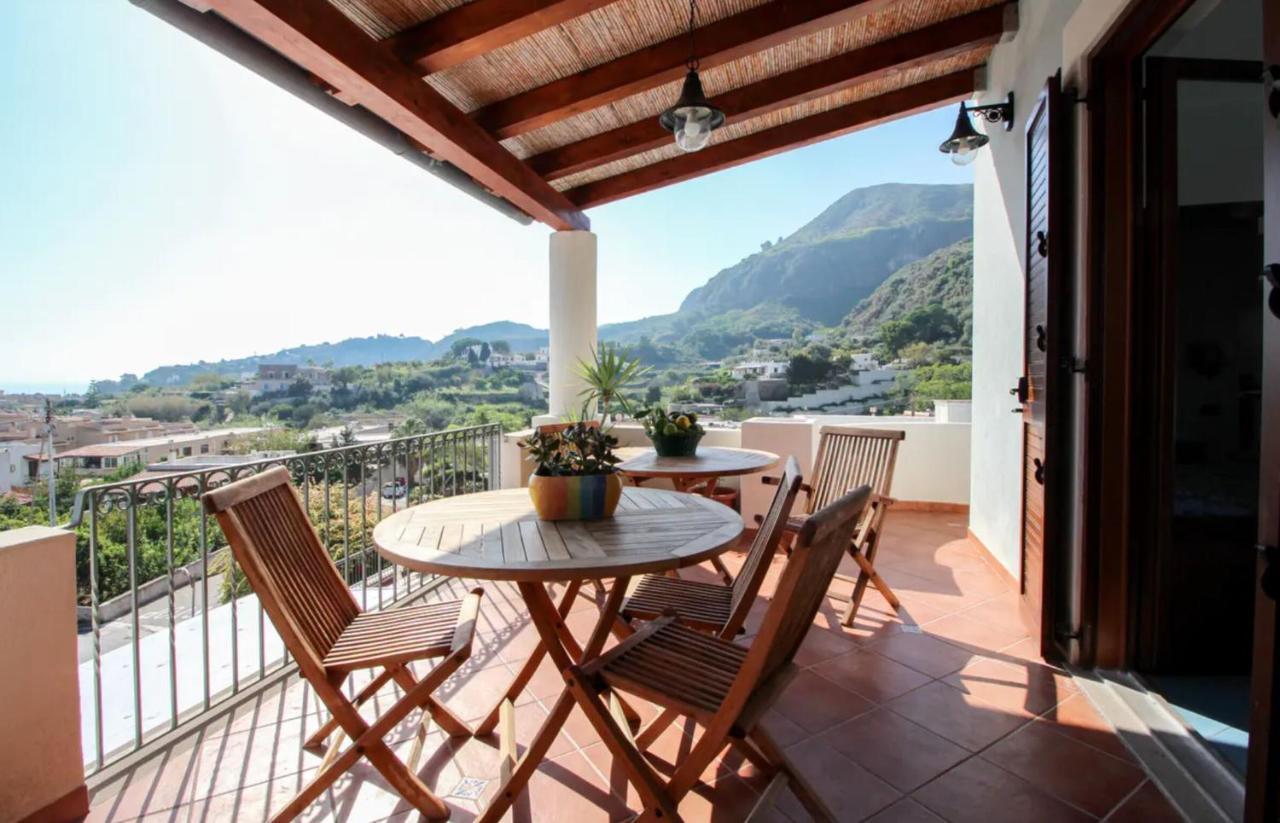 Casa Vacanza Artemis Липари Экстерьер фото