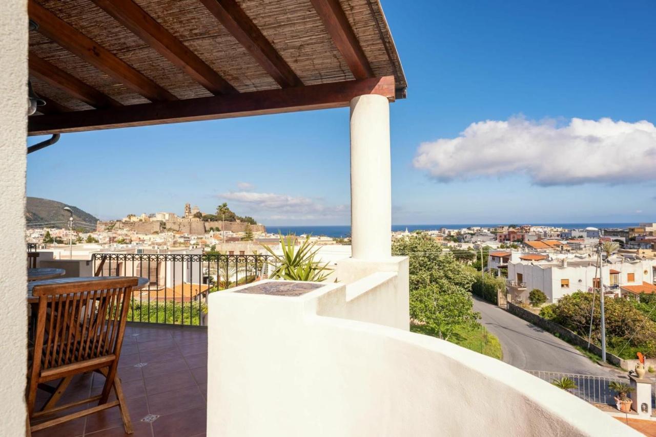 Casa Vacanza Artemis Липари Экстерьер фото