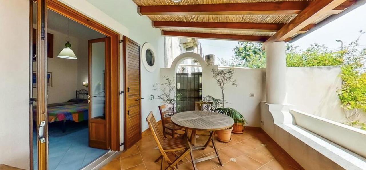 Casa Vacanza Artemis Липари Экстерьер фото
